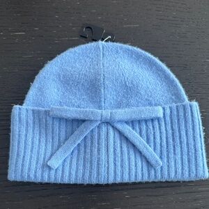 Kate spade autumn sky blue 100% wool bow beanie. Ribbed cuff. NWT.